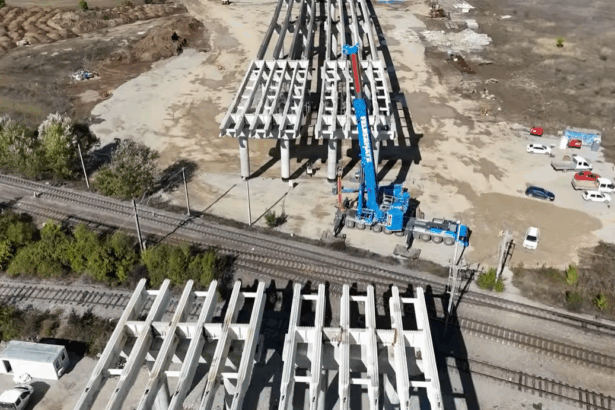 autostrada bucurestiului a0 se monteaza tablierul metalic la pasajul peste calea ferata bucuresti constanta 68efb5d2a42b2