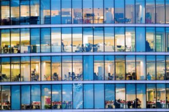 catalin iorgulescu absl despre industria serviilor pentru afaceri nu putem sacrifica aceasta resursa strategica pentru castiguri imediate 68e360ce53795