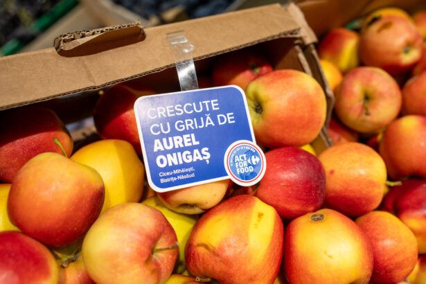 cate fructe si legume romanesti a reusit carrefour sa puna pe rafturile magazinelor din romania retailerul cumpara de la 390 de familii de producatori 68e7b0b4f2878