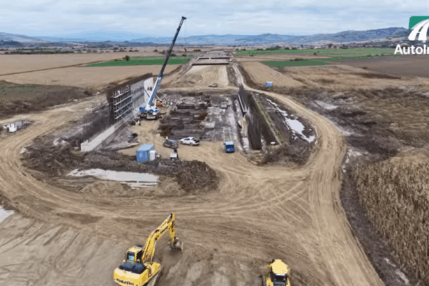 contractul pentru construirea primului tronson al autostrazii a8 targu neamt iasi ungheni a fost atribuit 69036e4f03158