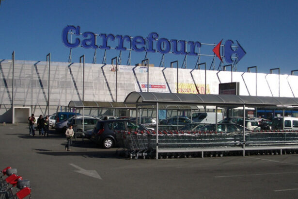 de ce iese carrefour din romania radu georgescu economist este cel mai puternic semnal de avertizare pentru economia romaniei 68ff9aa3ac086