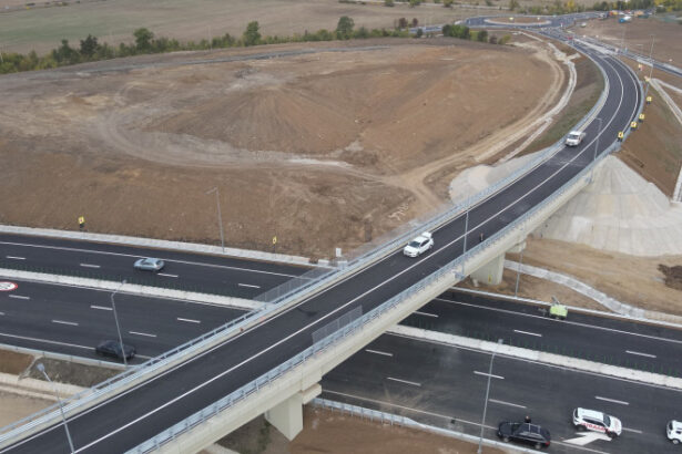 foto un nou drum national se deschide astazi pentru circulatie dn69a face legatura intre dn69 si autostrada a1 68eceb1100efc