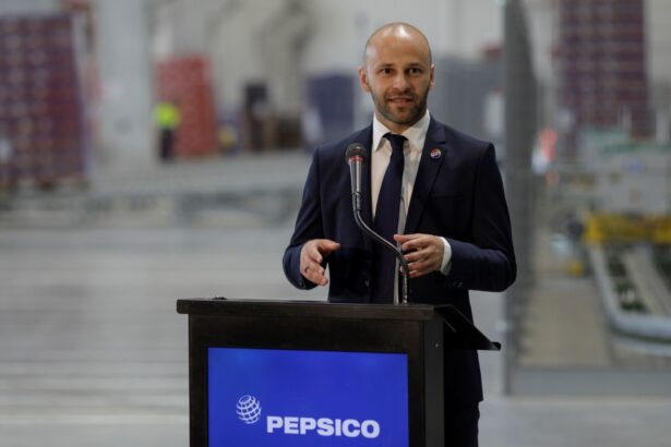gigantul pepsico inaugureaza o noua investitie in romania o linie de imbuteliere doze la fabrica de bauturi din dragomiresti valoarea investitiei se ridica la 85 milioane de dolari 68ee129ae1740