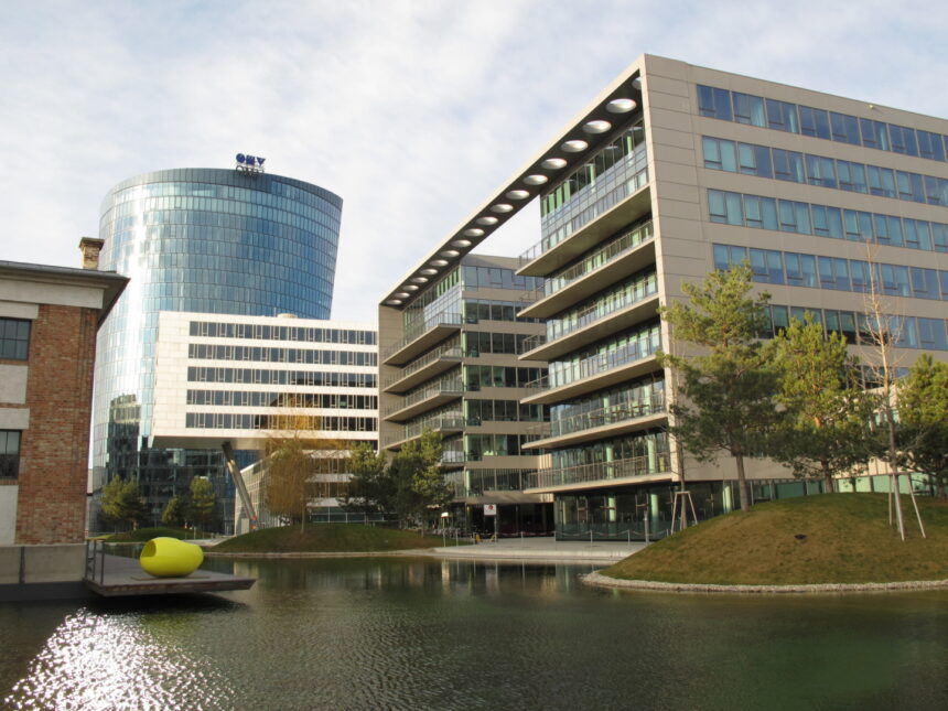 grupul austriac omv actionarul majoritar al petrom a raportat un profit operational de 13 miliarde de euro in al treilea trimestru din 2025 in crestere cu 20 fata de t3 2024 6901dbae7d1d7