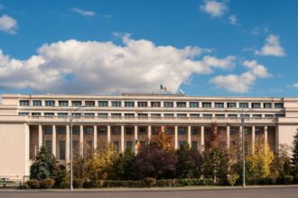 guvernul a mandatat ministerul finantelor sa cumpere actiuni detinute de fundatia post privatizare la fondul roman de contragarantare 68ffcfd6c2f9a