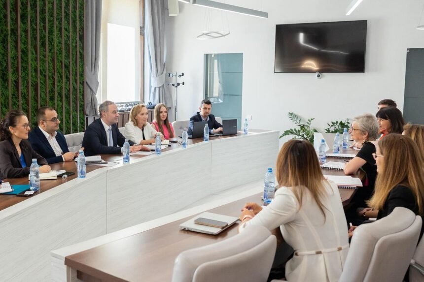 ministrul finantelor alexandru nazare a discutat cu o echipa a berd despre extinderea investitiilor din romania prin parteneriate public private 68e36bff9703d