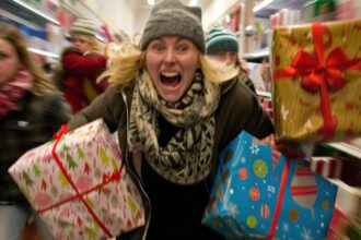 pericolul care ii ameninta pe retailerii online de acest craciun 84 dintre cumparatori se simt prea stresati de achizitia insasi pentru a mai finaliza tranzactiile studiu 68e61433ecd68