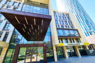 raiffeisen bank romania 23 mai multi clienti noi si digitalizare accelerata in primele noua luni din 2025 69033ac31a24d