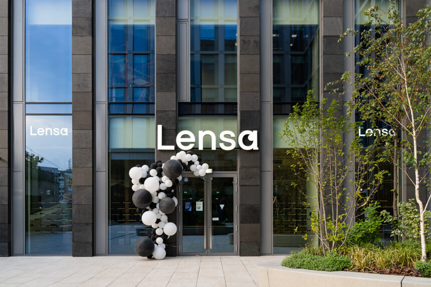 retailerul de optica lensa a finalizat tranzactia prin care a atras fondatorul luxoptica si grupul autonom in actionariat 68e7acfe129e3