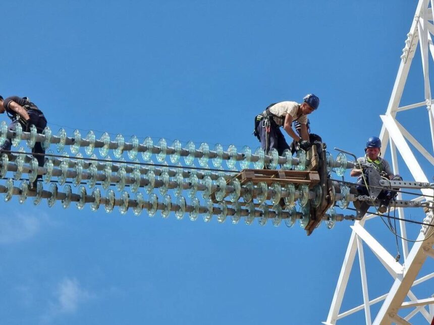 se inchide in sfarsit inelul de 400 kv electromontaj a castigat licitatia pentru linia electrica suceava gadalin proiect strategic pentru infrastructura energetica a romaniei 68e392045477b