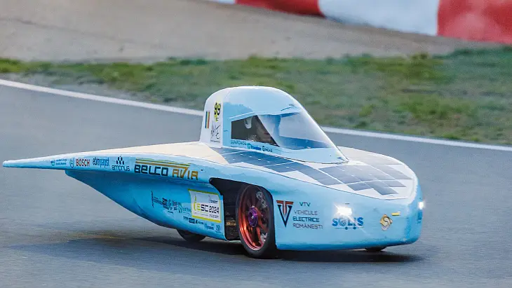 solis conecteaza educatia la nevoile din energie si automotive 68ff0a14ad841