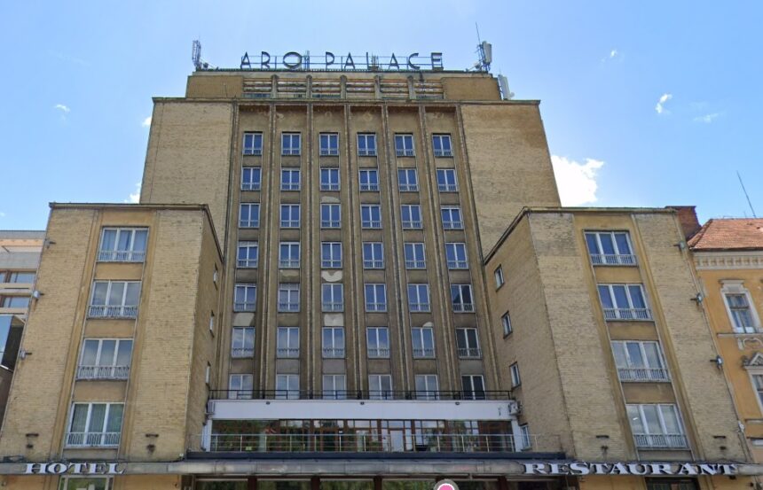 un celebru hotel din brasov se transforma in hyatt regency investitia depaseste 30 de milioane de euro 68f8ba7edf121