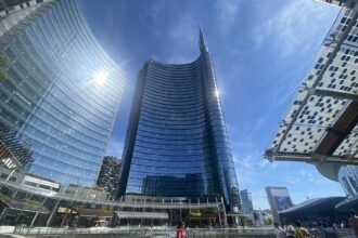unicredit si a majorat participatia pe care o detine la commerzbank acesta fiind inca un pas in procesul de preluare a bancii germane 68dec0a5c773d