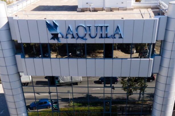 aquila raporteaza o crestere a veniturilor de 17 in primele noua luni din 2025 pana la aproximativ 25 miliarde lei profitul net insa a scazut 691601bf51410