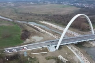 foto a fost finalizat podul cu cel mai mare arc parabolic din romania unde este amplasat si ce legaturi asigura 69275b328f5b1