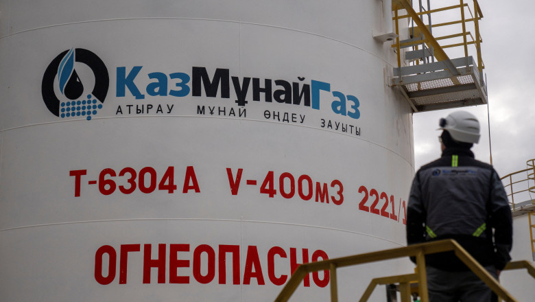 kazmunaygas proprietar al rompetrol continua sa lucreze cu lukoil in ciuda sanctiunilor impuse de sua 6909f56aaecab