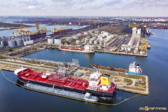 lukoil a ajuns principalul client al oil terminal constanta 69159f594aca0