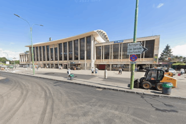 orasul din romania unde se deschid azi trei linii de cale ferata complet reabilitate anuntul cfr infrastructura 69283e81bf823