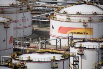 profitul rosneft a scazut cu 70 in primele noua luni pe fondul ieftinirii petrolului compania afectata si de dobanzile ridicate din rusia 692adca8ccf5d