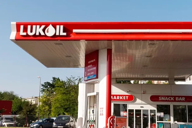 radu burnete transferul activelor lukoil va trece printr un filtru al statului roman cu drept de veto 6911c57981099