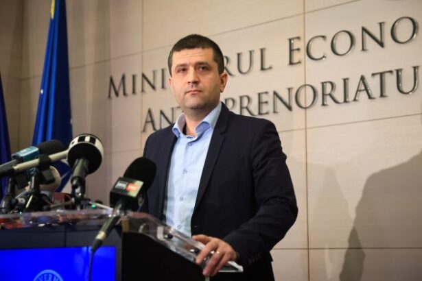 radu miruta despre lukoil nu putem sa ne prefacem ca luptam cu ce se intampla in rusia dandu le combustibili pe usi aditionale 691ea6468f747