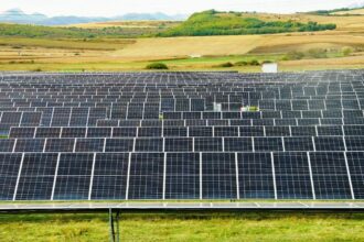 unul dintre cele mai mari proiecte fotovoltaice din romania isi cauta cumparator 400 de mw in zabrani arad 690b6a0b77379