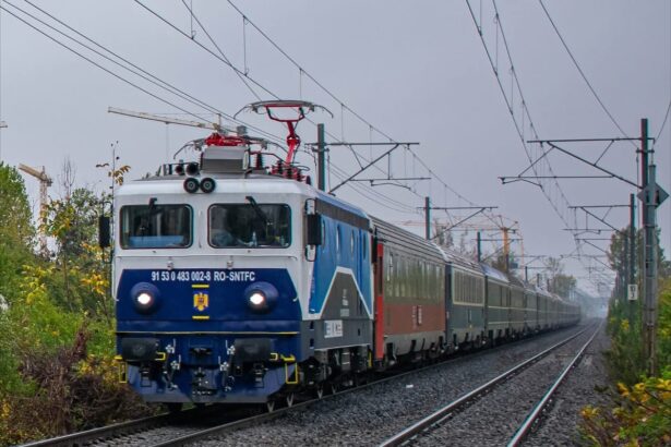video a doua locomotiva electrica modernizata la brasov prin pnrr a tractat 16 vagoane cu 160 km h pe relatia bucuresti fetesti 6910d7e74c5a4
