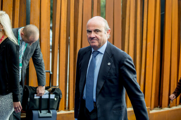 bce va propune simplificarea regulilor privind rezervele de capital impuse bancilor vor fi cerinte mai putine dar nu mai flexibile surse reuters 693bd0d62d036