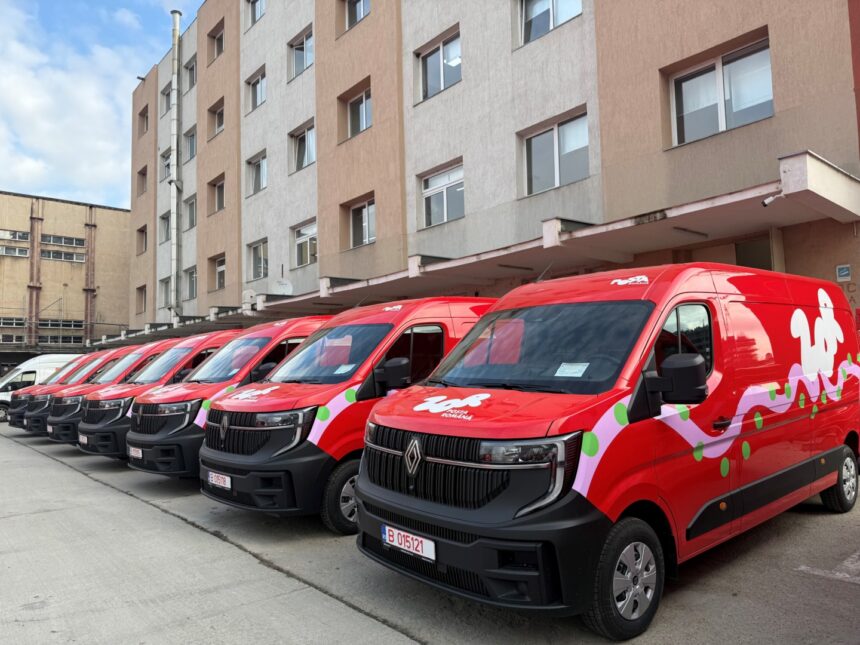 foto posta romana si a crescut flota cu 80 de autoutilitare renault master 6933fc597d5d0