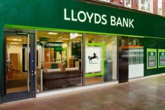 lloyds to shut invoice financing ft reports 695264ab10cdd