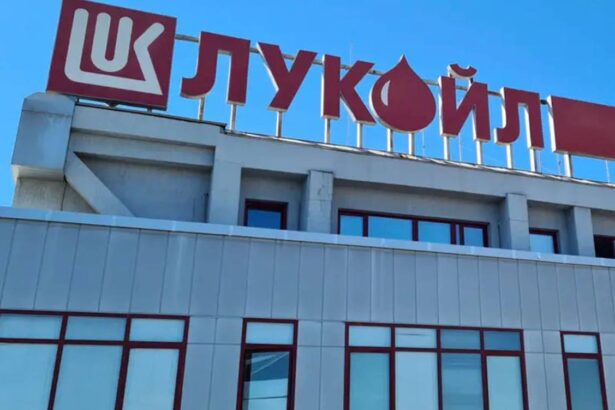 nou nume pe lista potentialilor cumparatori ai lukoil firma saudita midad energy 6941835c2b0f4