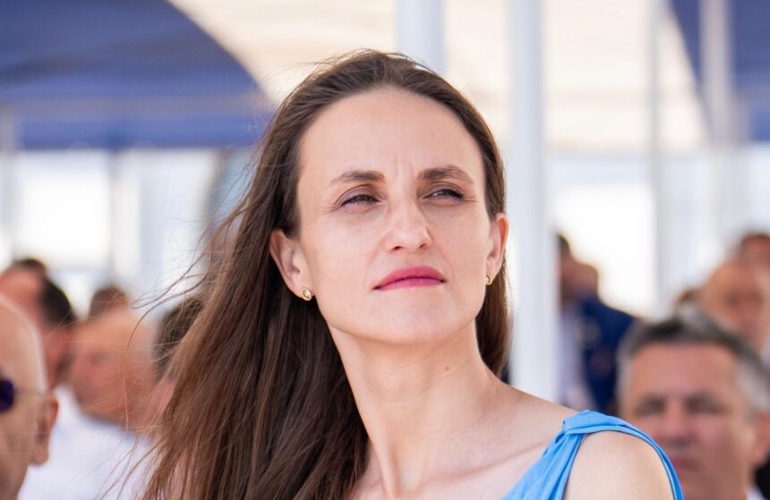 oana toiu benzinariile lukoil pot functiona legal pana in aprilie 2026 6931dbb8f1ca7