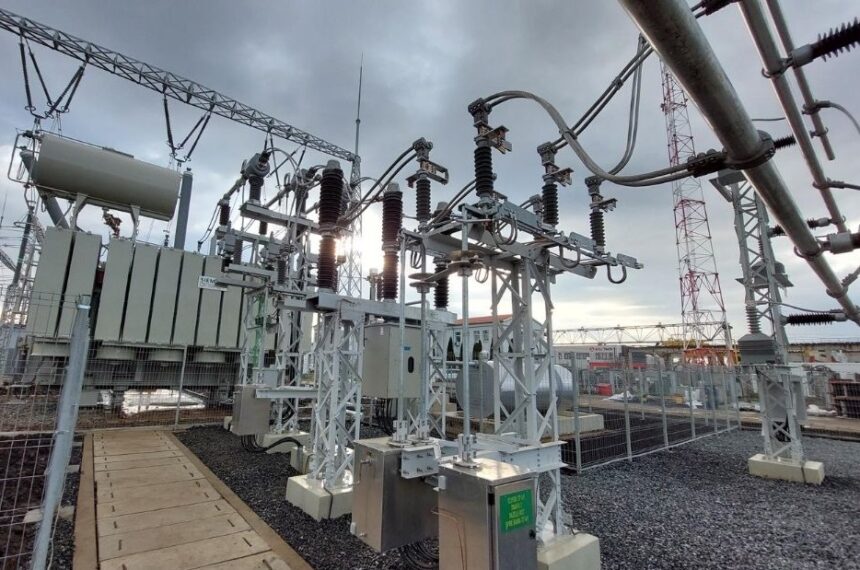 premiera romanii de la electromontaj au finalizat instalatia statcom la statia sibiu sud care devine prima statie transelectrica cu 5 niveluri de tensiune 69416e4b2fee9