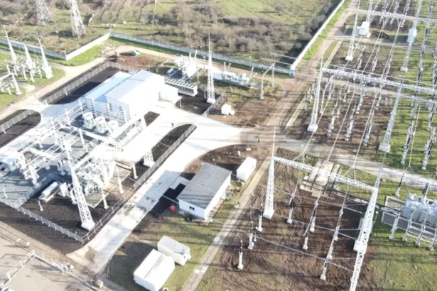 prima instalatie de compensare a energiei reactive de tip statcom din reteaua nationala a fost pusa in functiune la sibiu 69429ac1e2594