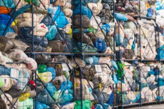 taxa suplimentara din 2026 pentru producatorii de textile si incaltaminte cifrele care starnesc ingrijorare 6930126f8f733