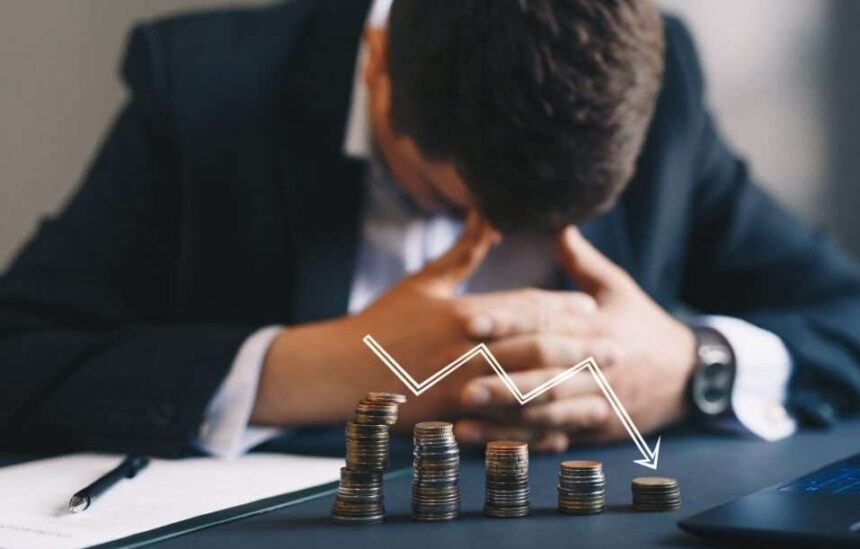 un numar de peste 74 de firme au fost radiate la nivel national cu 053 in primele 11 luni din 2025 comparativ cu aceeasi perioada din anul 2024 694e72d5ba973