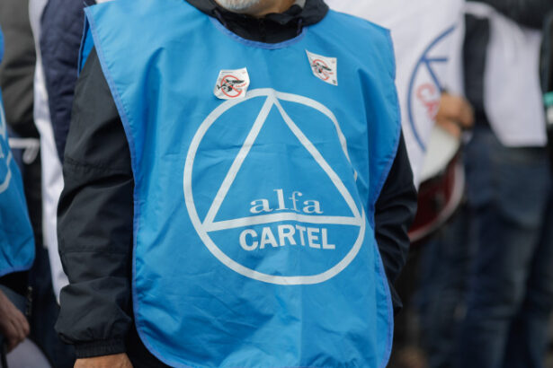 video protest la palatul cotroceni sindicalisti din patru confederatii cer medierea presedintiei in contextul politicilor de austeritate 6943caecf251c