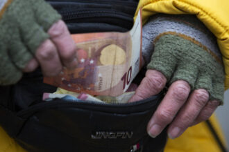 75 miliarde de leva in numerar au iesit la lumina datorita euro bulgaria a lansat euro pe fondul entuziasmului si al fricii 6961de28a1831