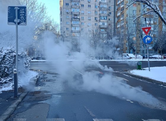 de ce nu e suficienta caldura in bucuresti 2 000 de tone de apa fierbinte se duc din retea in pamant in fiecare ora spune elcen 6964f3f93e572