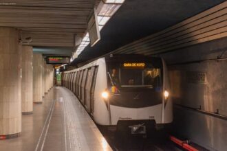 foto premiera la metrou tren bombardier pe magistrala 4 gara de nord jiului 695be3d8bdddd