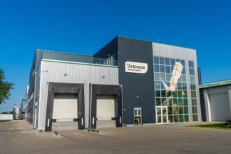 o noua fabrica se deschide in romania este a unor investitori romani 695eb330d5245