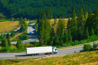 transportul rutier de marfuri a crescut cu 15 in primele noua luni din 2025 peste 80 din volume fiind transportate intern 695d190569f06