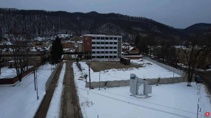 umbrarescu readuce treptat la viata combinatul otelu rosu una dintre cele mai vechi fabrici din romania a ajuns la casa alba fosta cladire administrativa video 6973e6b904b49