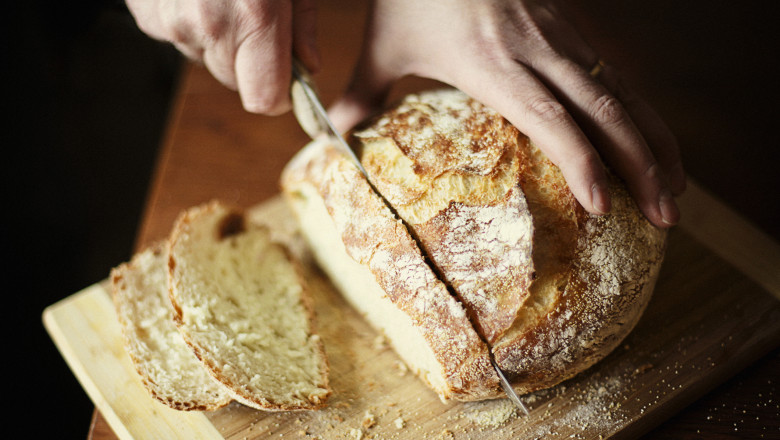 video preturi mai mari la paine din cauza scumpirilor in lant franzela alba ramane preferata romanilor nu mi ajung banii 6976f8aae41aa