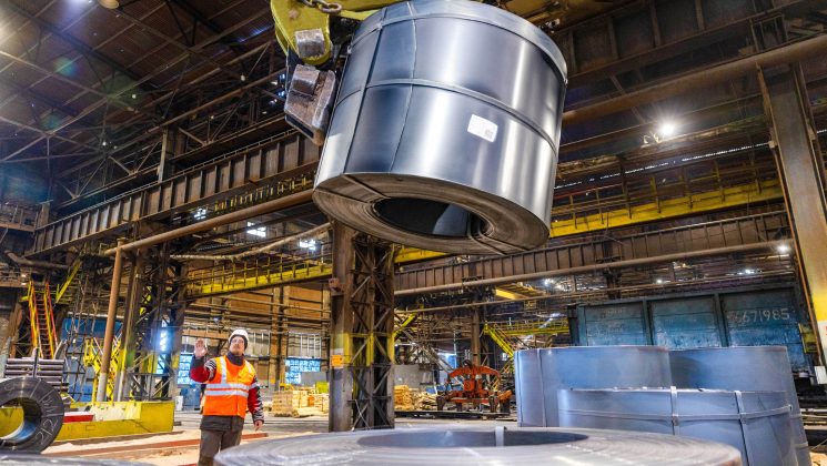 ce planuri anunta cel mai bogat ucrainean pentru fabrica de tevi din iasi cumparata in decembrie de la arcelormittal 69976d27cfb96