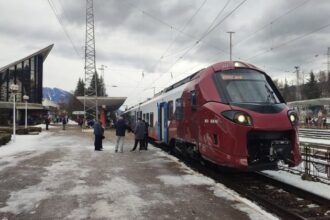 cfr calatori introduce trenuri noi de la alstom pe ruta bucuresti timisoara din martie 698e0f7bd38c5
