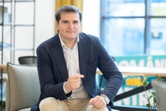 companiile romanesti pun pe primul loc investitiile in sisteme it de baza mai putin in solutiile ia studiu revolut 6984927c52659