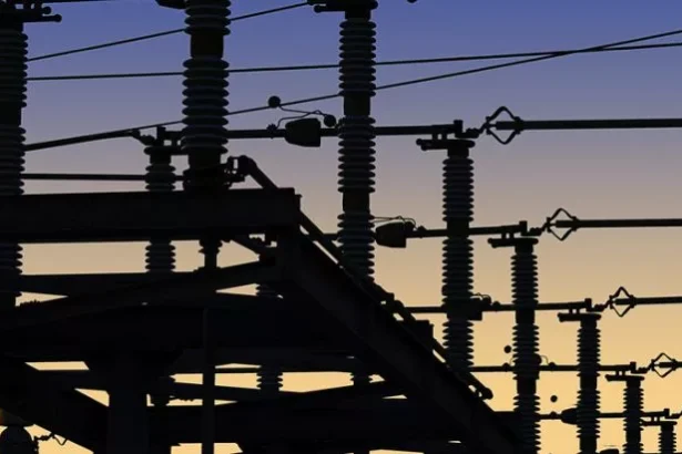 delgaz grid a finalizat doua investitii de peste 6 mil euro in retele de distributie a energiei electrice din suceava 69958b232d83c