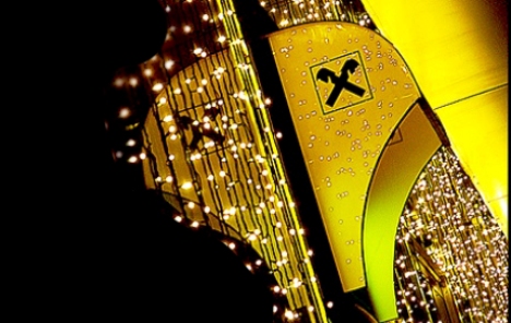 raiffeisen bank depaseste pragul de 10 miliarde de euro active administrate pentru clientii persoane fizice 69834134cf859