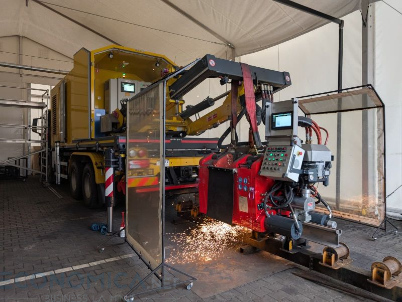 super masina care va suda linii de tramvai in bucuresti tocmai a fost livrata constructorului porr 6985cd7d300da